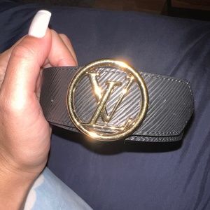 Louis Vuitton reversible belt